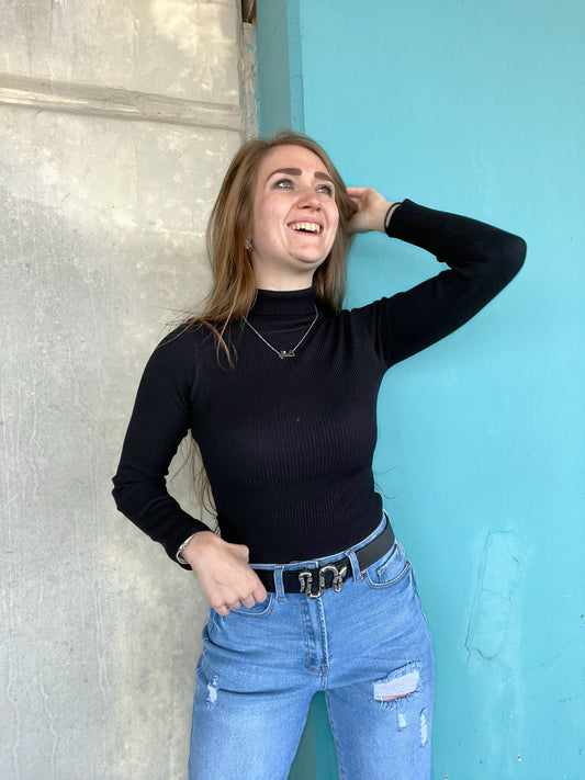Too True Turtleneck (Black)